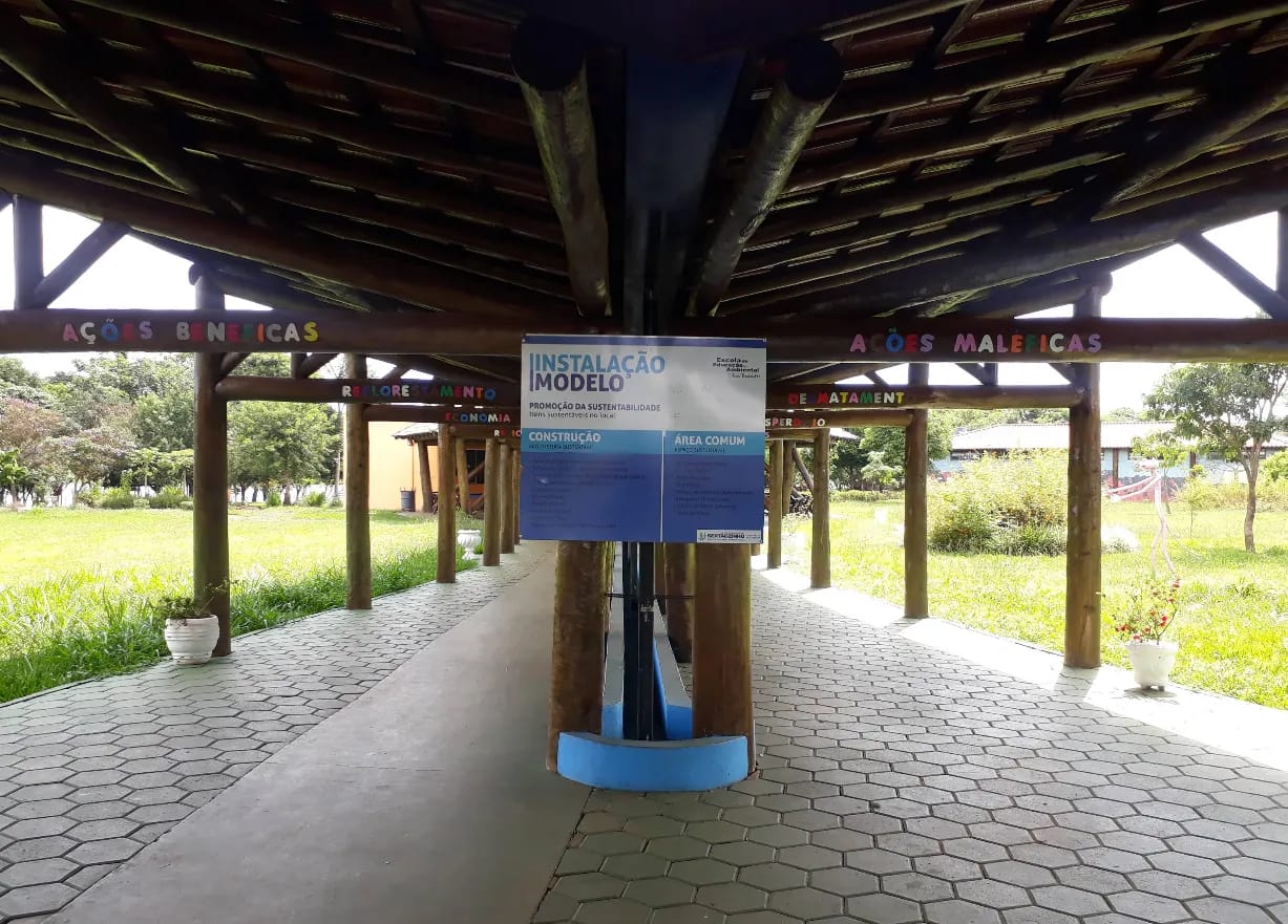 Escola de Educação Ambiental “Clóvis Badelotti”