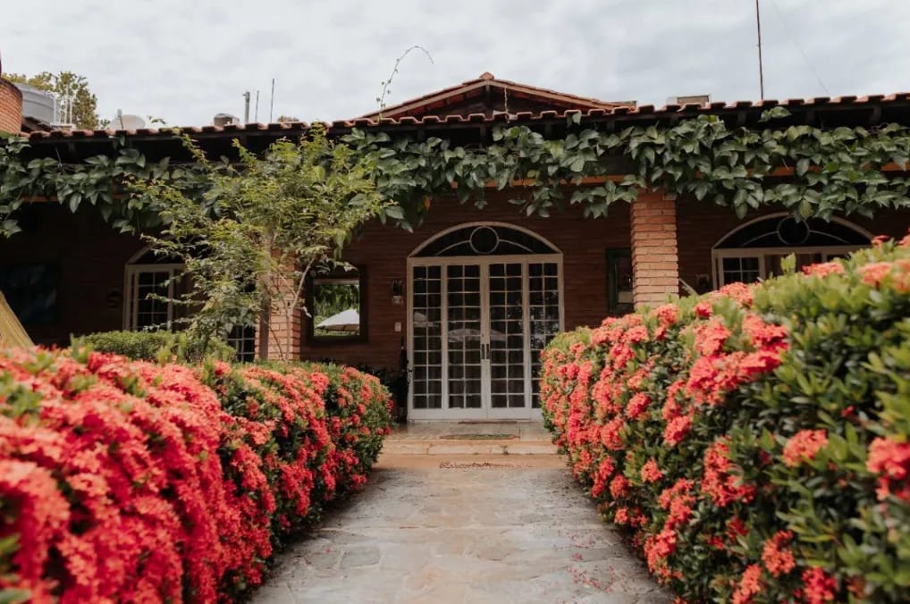 Hotel Pousada Chalé das Flores, charme em Sertãozinho
